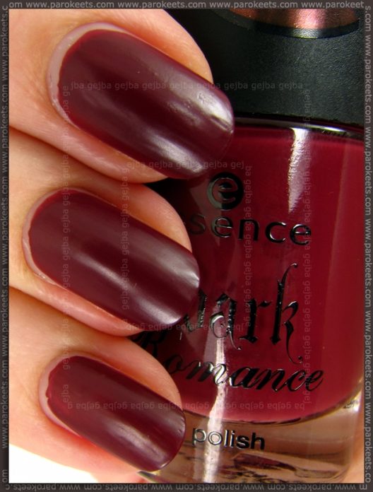 Essence Dark Romance LE review and swatches